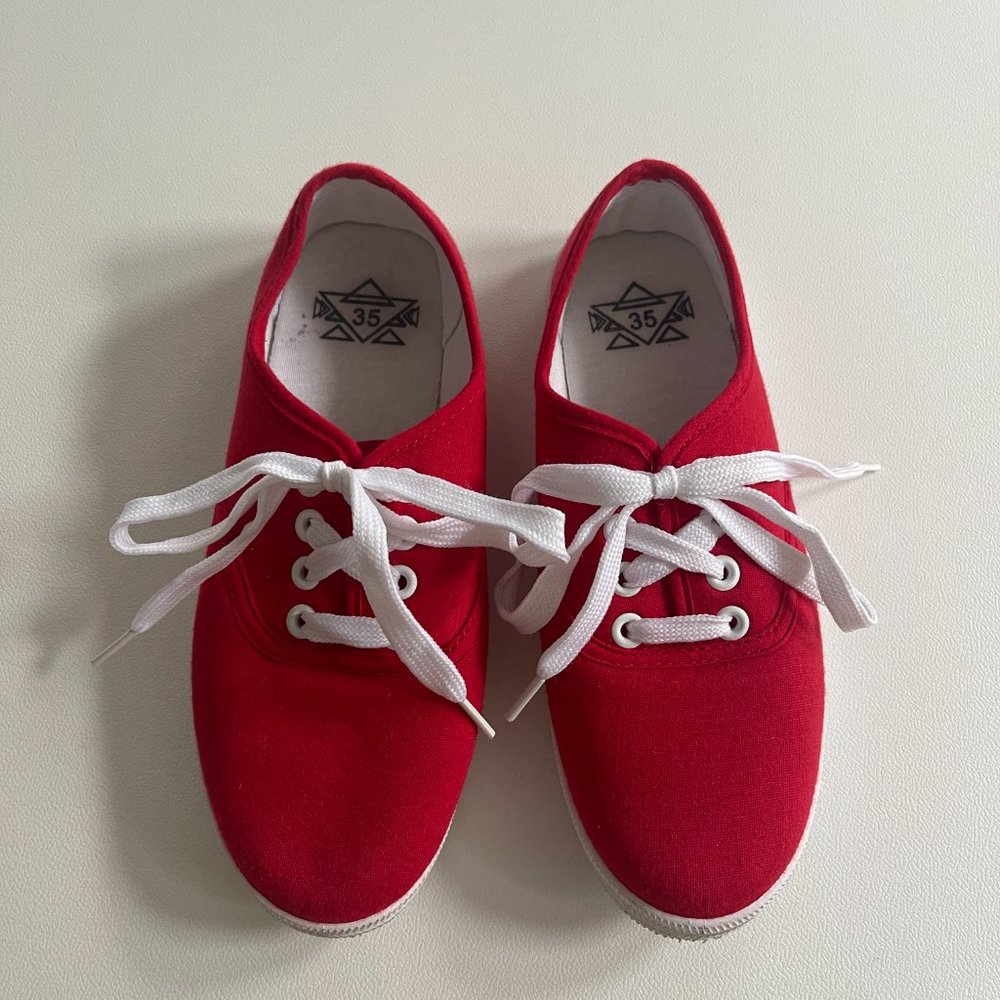 Women's Red Canvas Lace-up Shoes Sz 5 - Picture 2 of 7